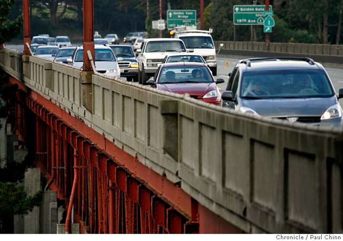 Morning commuters on Doyle Drive, the elevated portion of Highway 101 stretching from the Golden Gate Bridge to Lombard Street, in San Francisco, Calif. on 3/15/06. Transportation officials are taking public comment until the end of the month on the design of a federal, state and locally funded seismic upgrade and widening of the roadway. PAUL CHINN/The Chronicle MANDATORY CREDIT FOR PHOTOG AND S.F. CHRONICLE/NO SALES - MAGS OUT