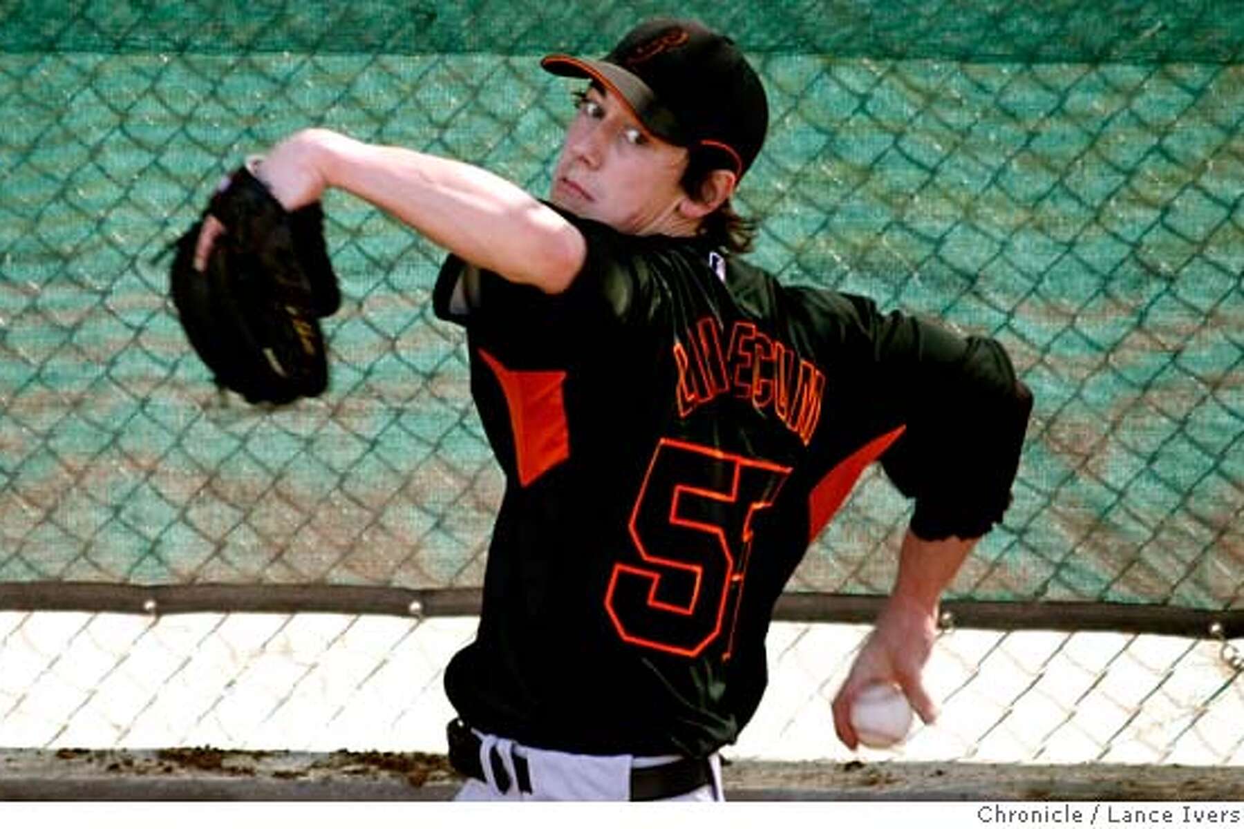 Lincecum winds up a fan of old-school music