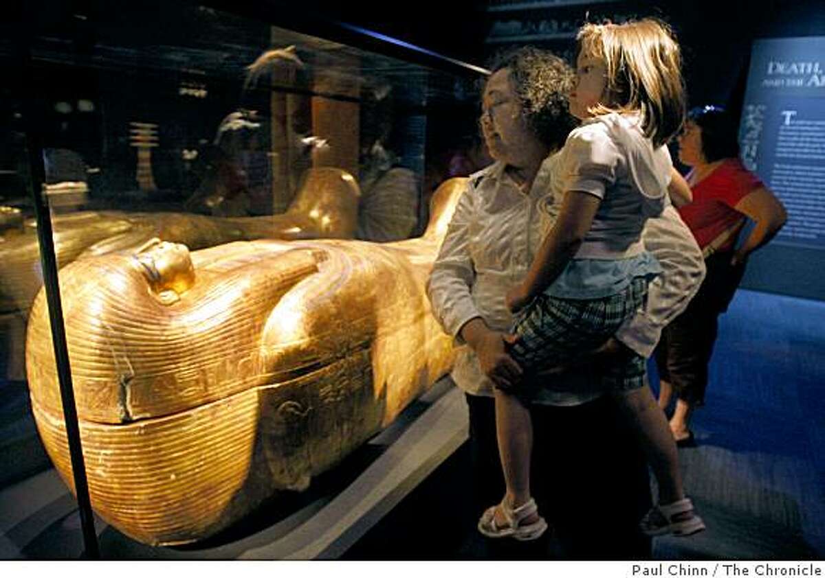 King Tut exhibit opens to the masses