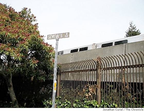 Berkeley: Path from BART station to see light