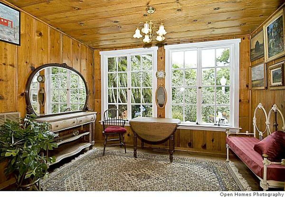 'Painted lady' was home to nearly 800 paintings