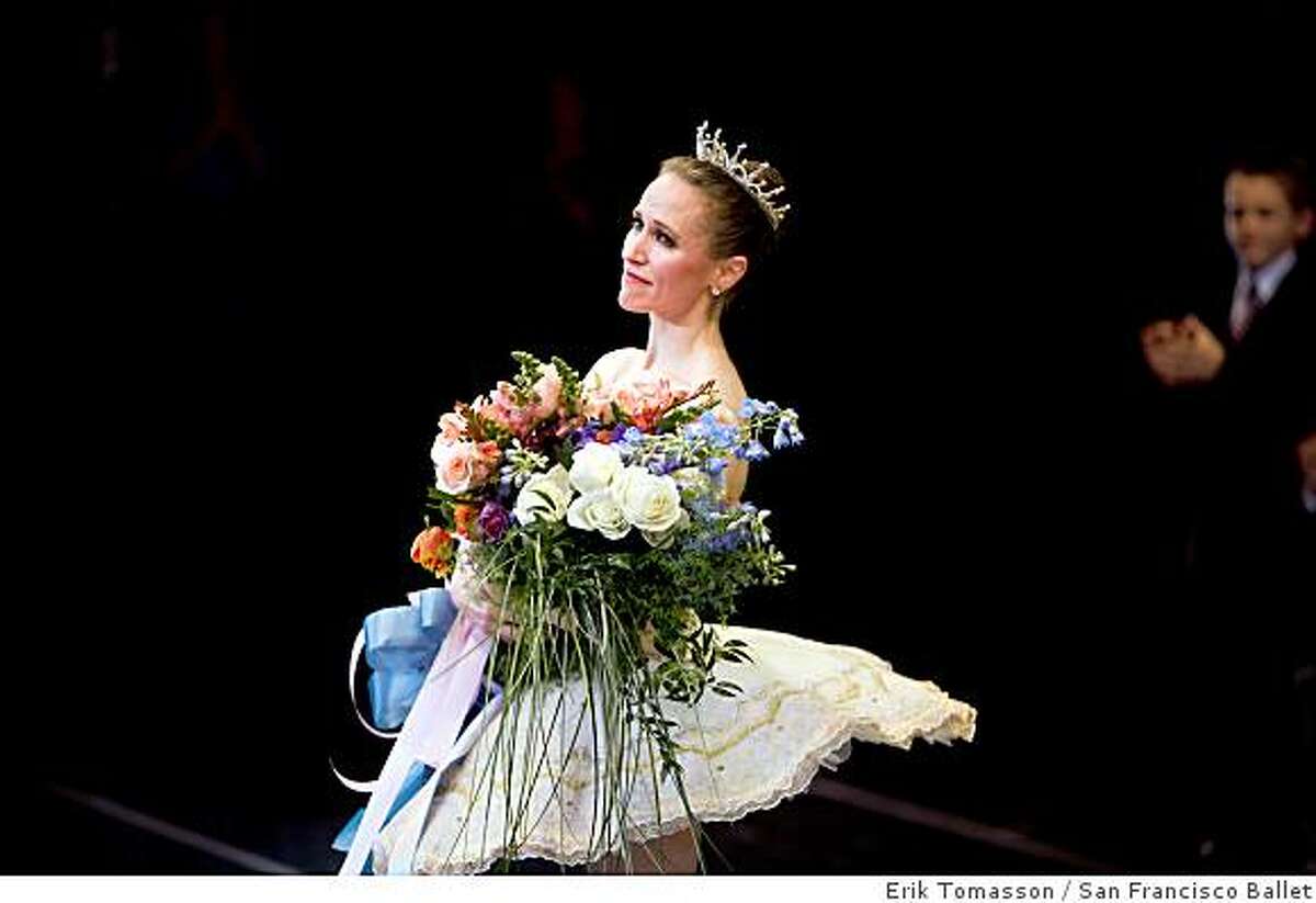 San Francisco Ballet's Tina LeBlanc takes her final bows at the end of her gala farewell Saturday at the War Memorial Opera House.