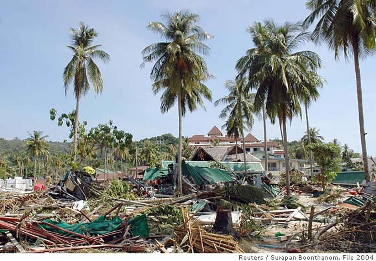 Thailand tsunami koh phi phi