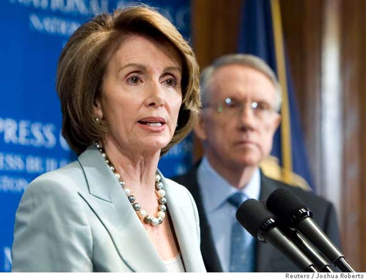 Speaker of the House Nancy Pelosi (D-CA) and Senate Majority Leader Harry Reid (D-NV) speak about the state of the union at the National Press Club in Washington, DC, January 25, 2008. Pelosi and Reid made their remarks ahead of U.S. President George W. Bush's State of the Union Address, which is scheduled for January 28. REUTERS/Joshua Roberts (UNITED STATES)