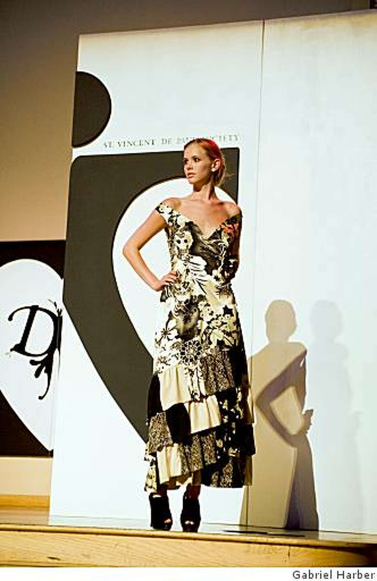"Enlivened Couture Dress" designed by Heather Craig was shown and auctioned at Discarded to Divine May 7, 2009, in San Francisco.