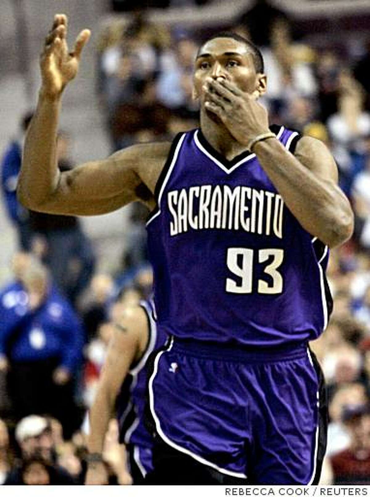 Artest Loves Detroit After Kings Win