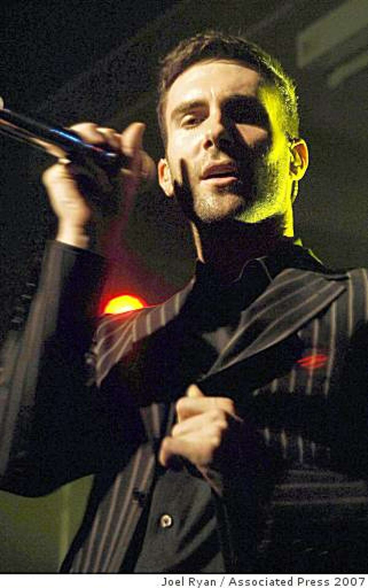 CD: Maroon 5, Cal And Response