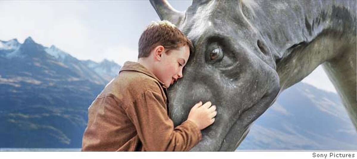 Review 'The Water Horse' about a boy, his Nessie and WWII