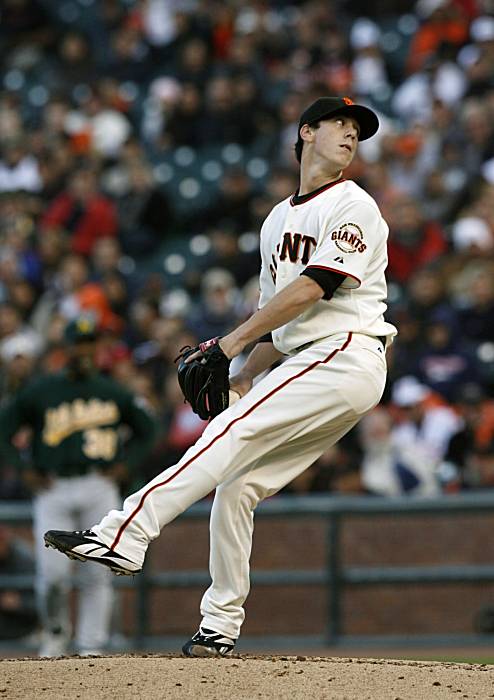 Tim Lincecum waits his turn, still yet to pitch