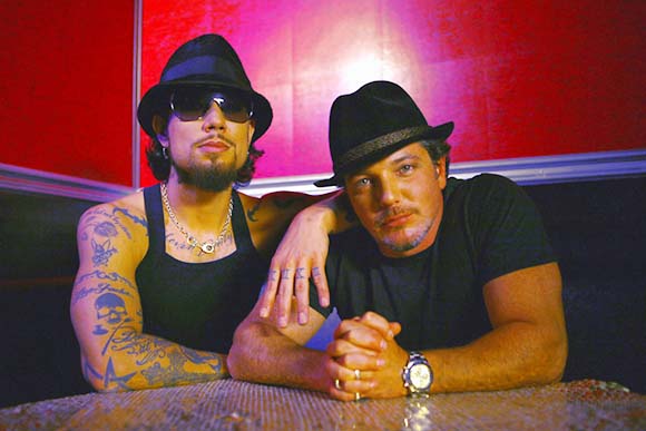 Who needs reality TV? Web sites turning shows&rsquo; viewers into stars.