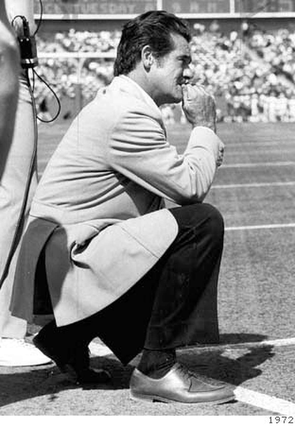 Dick Nolan 49ers coach Sept. 17, 1972 Ran on: 11-20-2006 Mike Nolan, in a tribute to a previous era of NFL coaches, donned a suit and tie as he guided the 49ers to victory over the Seahawks on Sunday. Ran on: 11-20-2006 Mike Nolan, in a tribute to a previous era of NFL coaches, donned a suit and tie as he guided the 49ers to victory over the Seahawks on Sunday.