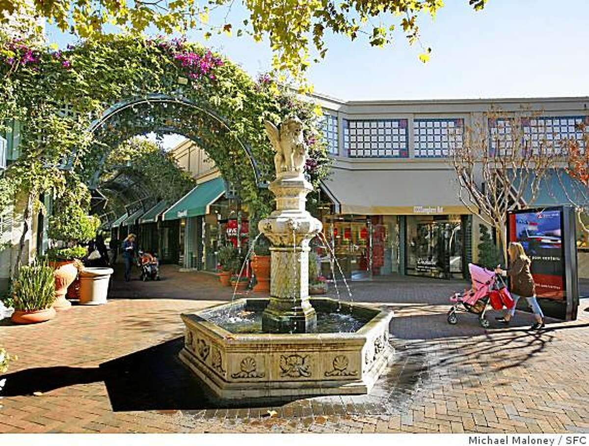 Broadway Plaza, Walnut Creek