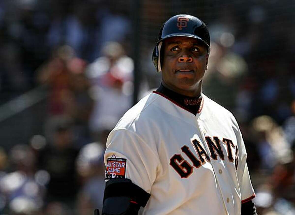 Barry Bonds indicted on 4 perjury counts, obstruction of justice