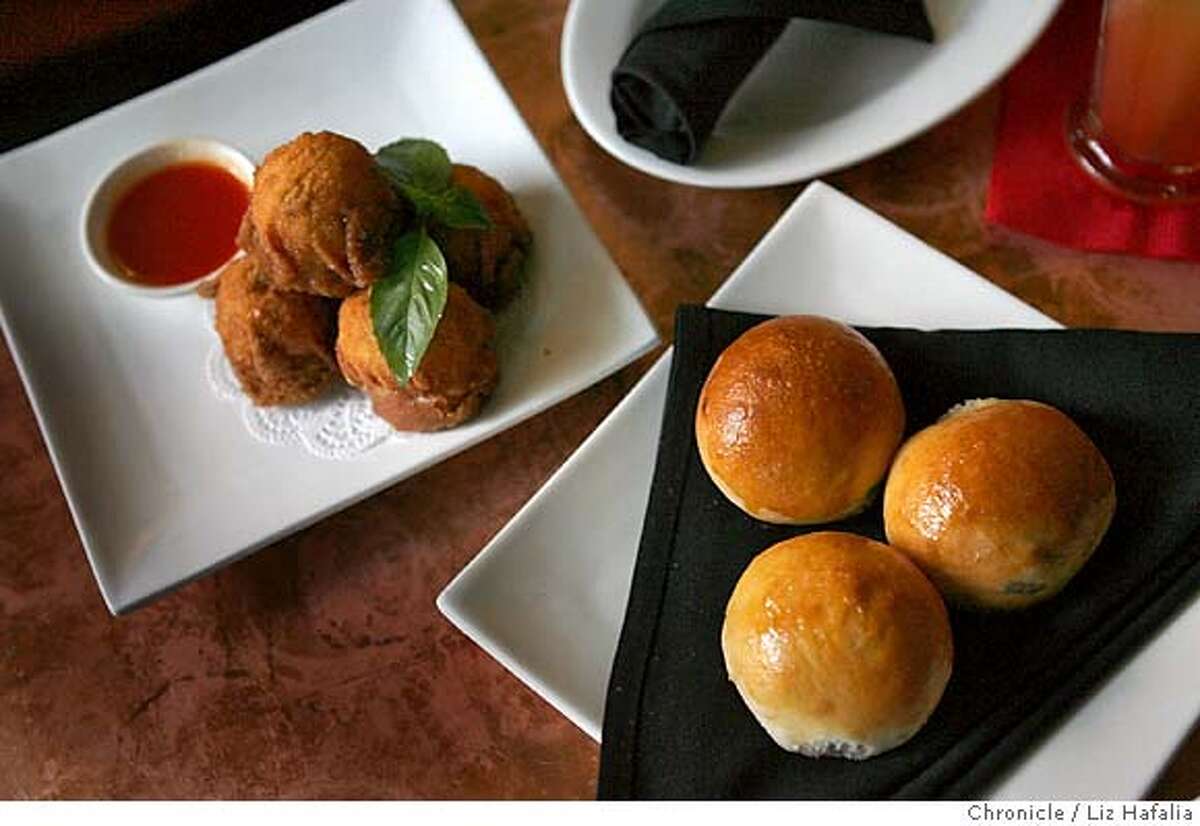 Dining does the lounge act