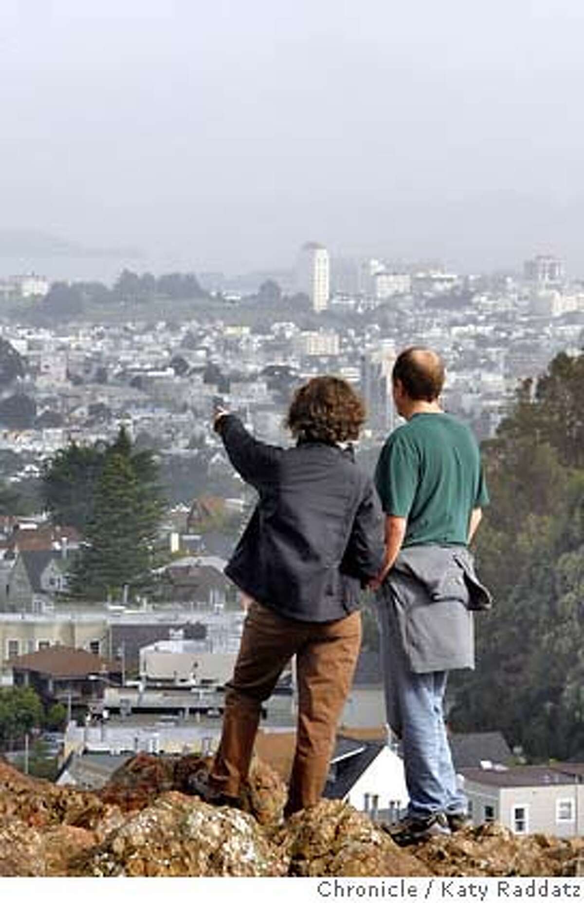 URBAN08 Paula Zeszotarski and Jay Baker enjoy the view from Tank Hill in San Francisco, CA. These pictures were made on Wednesday oct. 17, 2007, in San Francisco, CA. KATY RADDATZ/The Chronicle Photo taken on 10/17/07, in San Francisco, CA, USA