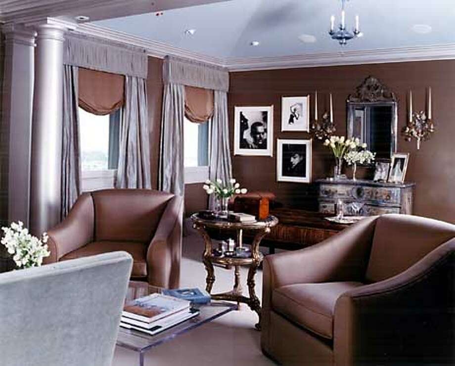 Kendall Wilkinson Used Icy Pashmina Blue On The Ceiling Of This Room For The San Francisco Kendall Wilkinson Used Icy Pashmina Blue On The Ceiling Of This Room For The San Francisco