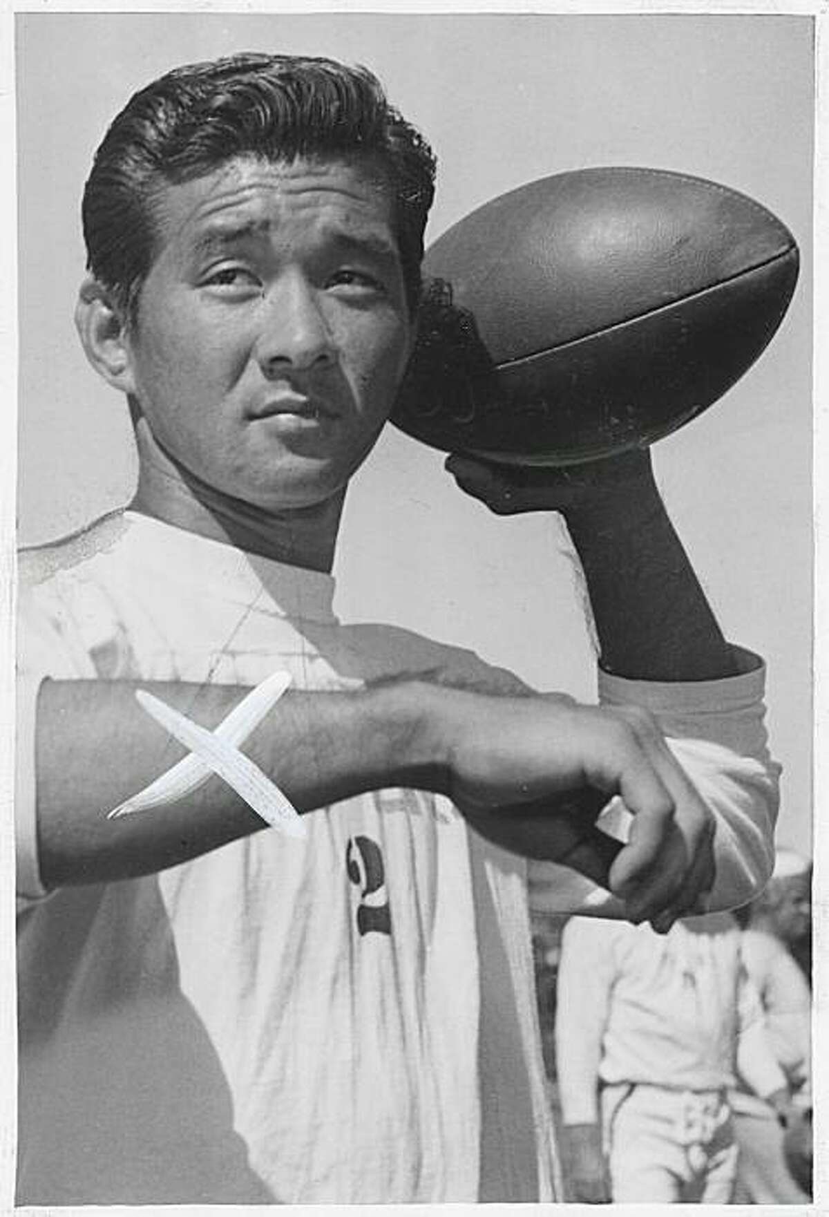 Wally Yonamine shown with the 49ers in 1947. He was a running back with the team for one season. Photo was taken: 7/28/1947.