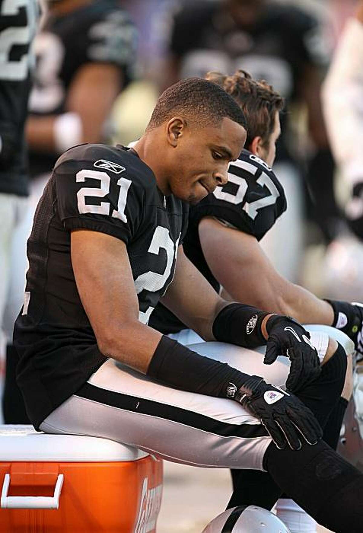 Raiders have opportunity to bring Nnamdi Asomugha back to Oakland