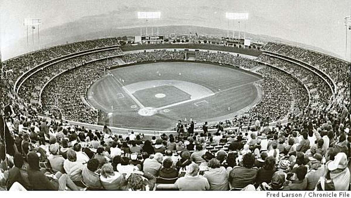 Sell-out crowd for A's-Yankees game at Oakland Coliseum in 1985.