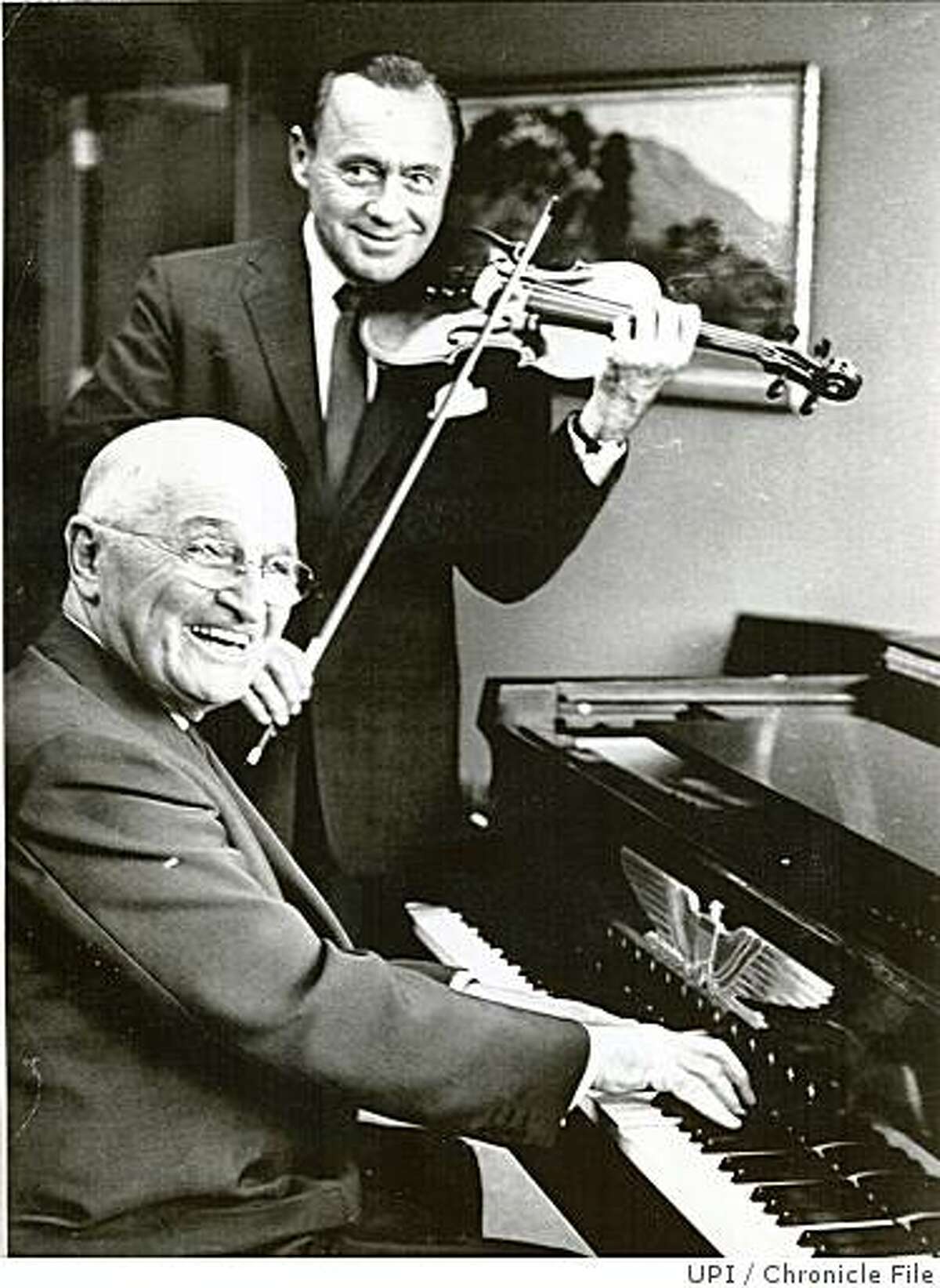 In 1959 Jack Benny Played With The Symphony