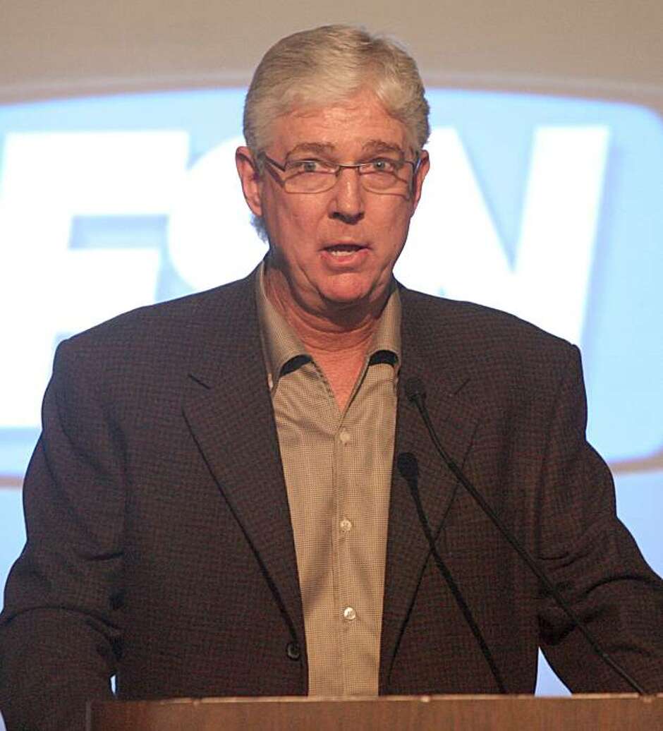 giants-broadcaster-mike-krukow-fighting-through-muscle-disease