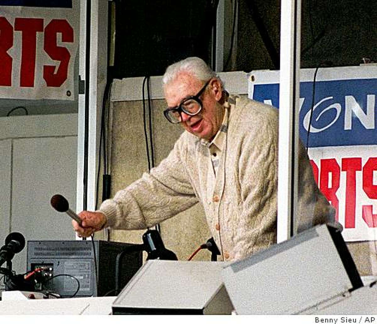 Will Ferrell impersonates Harry Caray, says 'this is Cubs' year