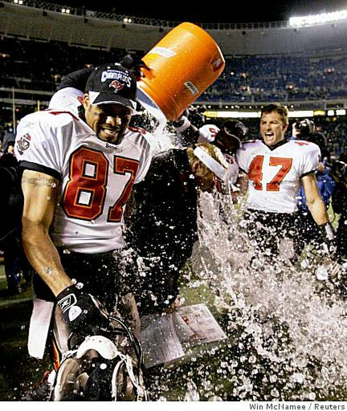 Top Photos from the Bucs Winning NFC Championship Game in 2003