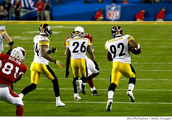 Pittsburgh Steelers wide receiver Santonio Holmes pulls in the game-winning  touchdown reception against the Arizona Cardinals in the fourth quarter at Super  Bowl XLIII at Raymond James Stadium in Tampa, Florida, on