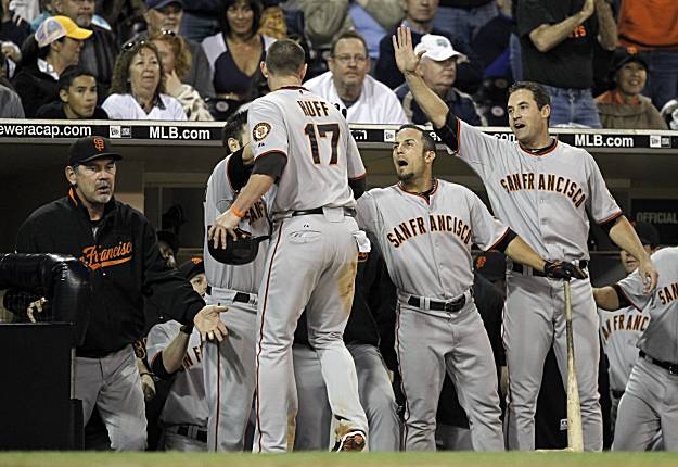 Giants Catch Padres With 1-0 Victory