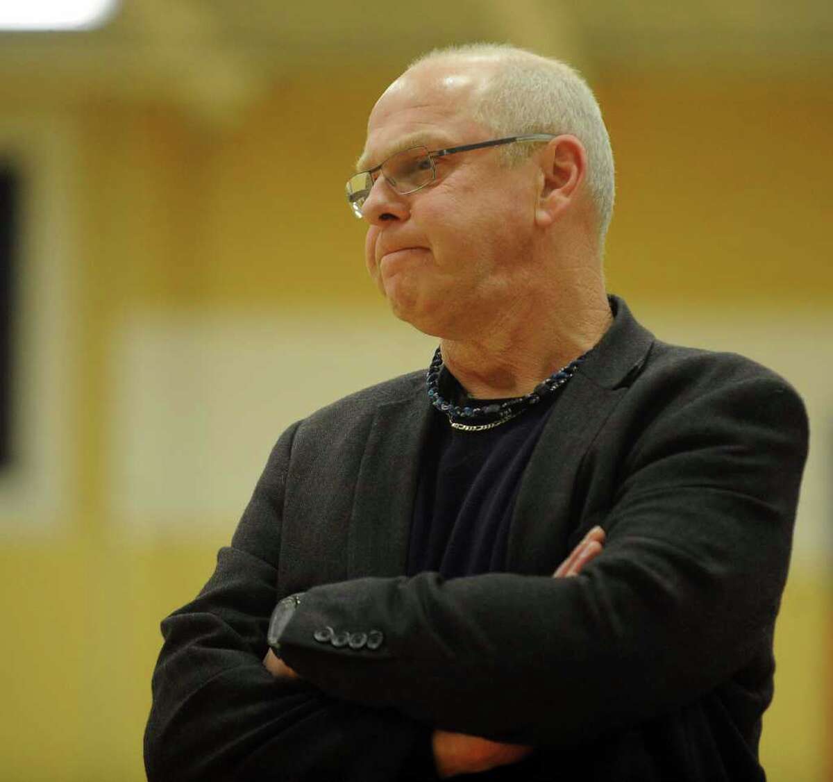 Trumbull girls top Staples