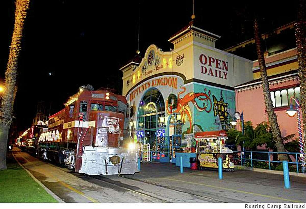 In Santa Cruz, it's 'All aboard!' with Santa