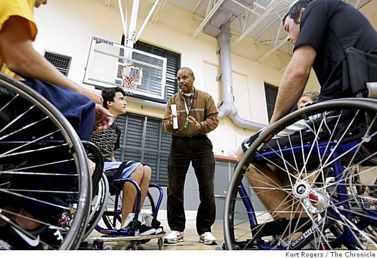 Cal wheelchair basketball draws ablebodied too