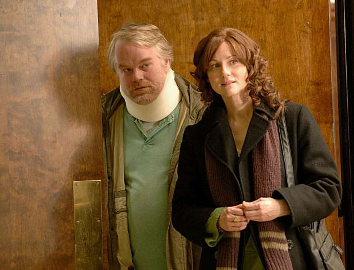 Philip Seymour Hoffman and Laura Linney star in "The Savages."