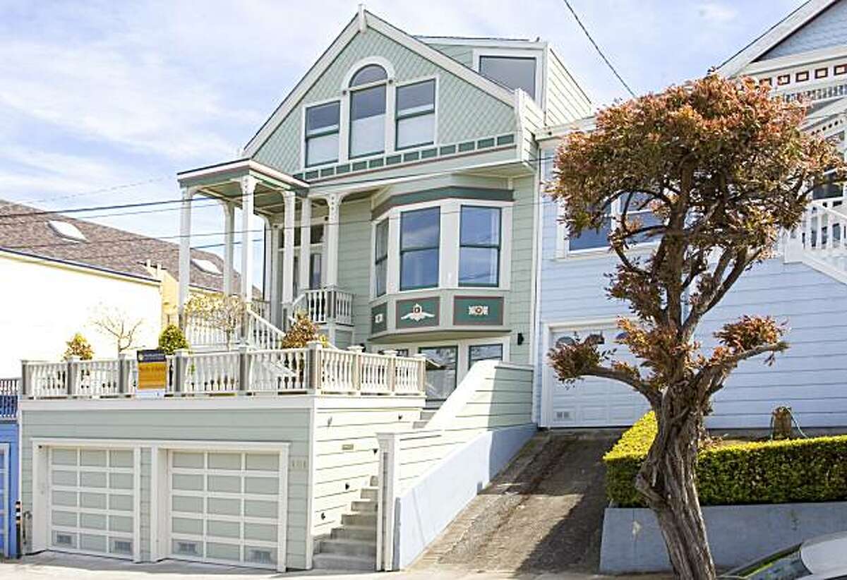 The WalkThrough a Glen Park home