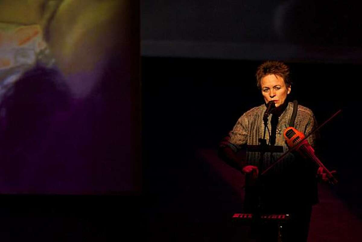 Laurie Anderson in "Delusion"