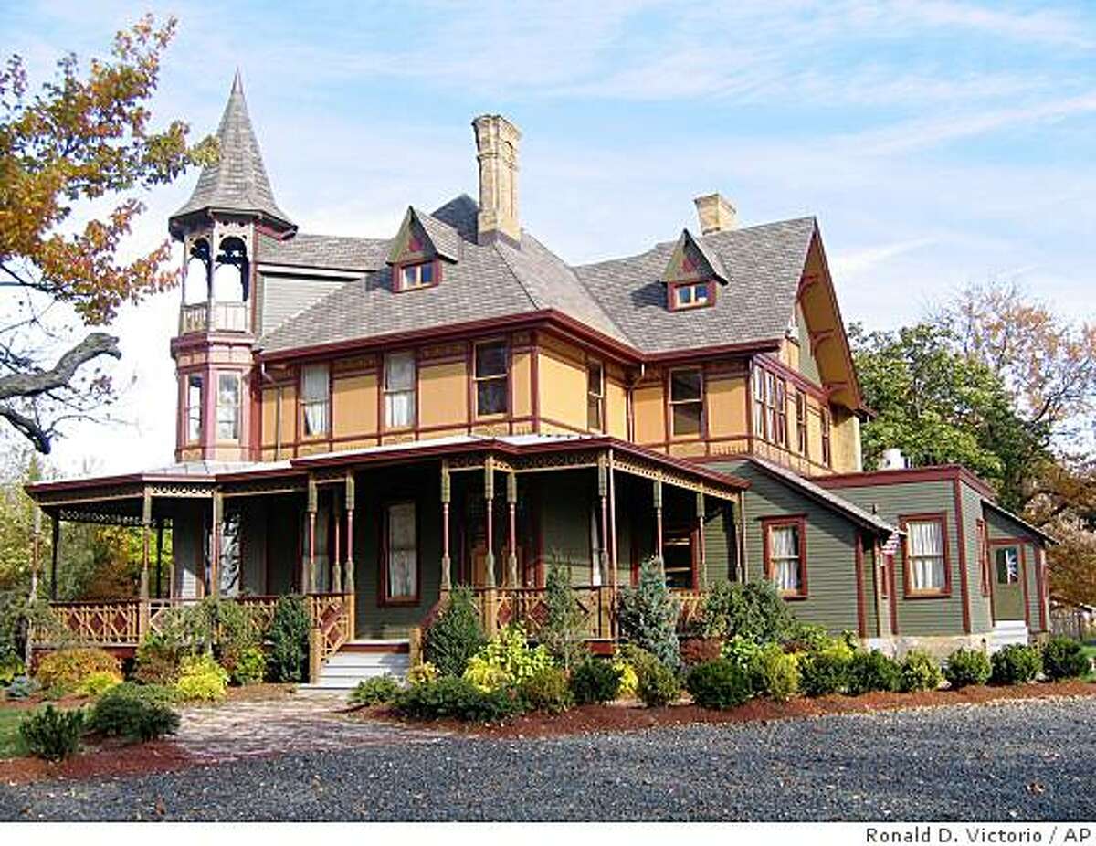 Staten Island mansion inspires ghost tales