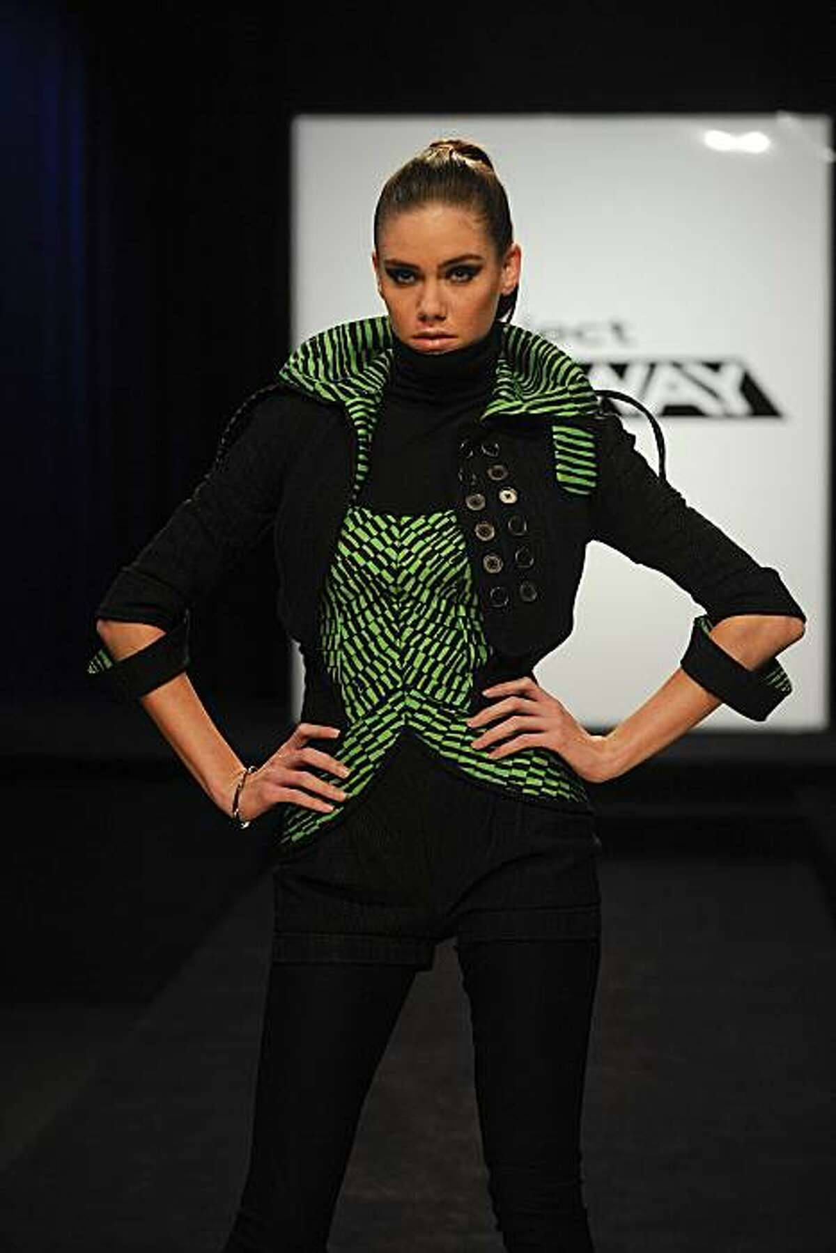 'Project Runway' designer now tells all