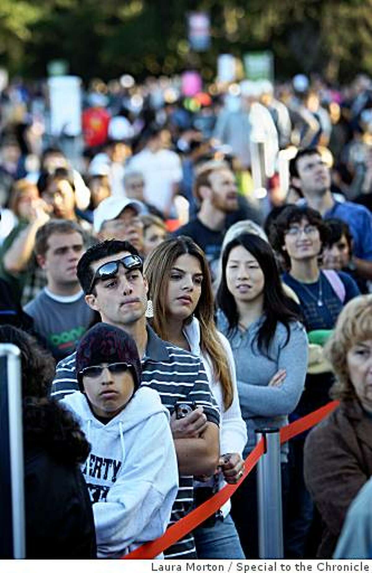Crowds waited in a long line to catch a glimpse of the California Academy of Sciences on its opening day in San Francisco, Calif., on Saturday, September 27, 2008. Entrance to the museum was free for those who were able to get in.