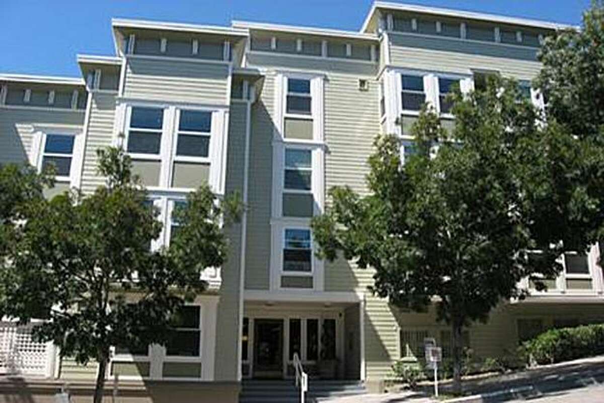 Potrero Hill condo owner dangles a sweet deal in tough market