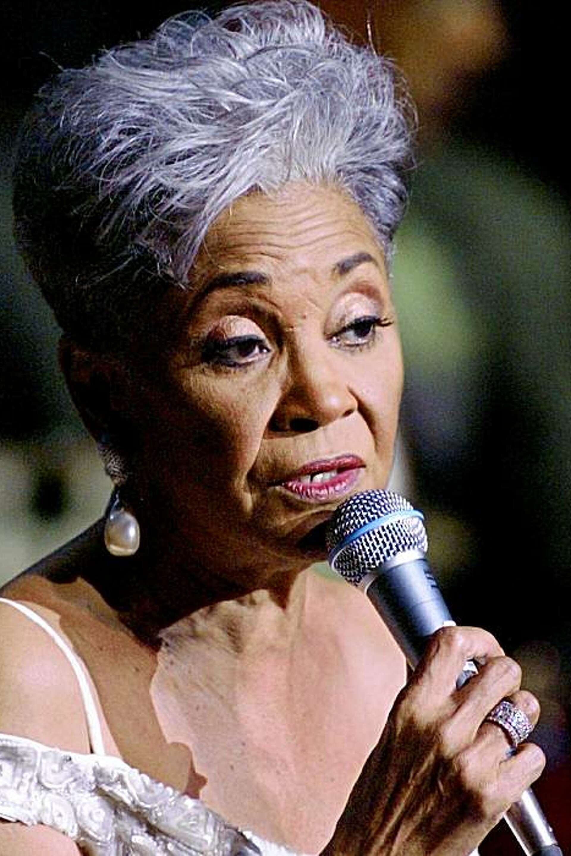 Jazz singer Nancy Wilson in hospital, image size:1920x2880
