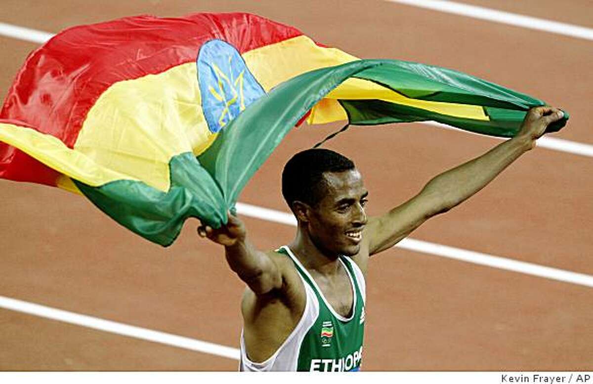 bekele-breaks-own-olympic-10-000-record-in-repeat-win