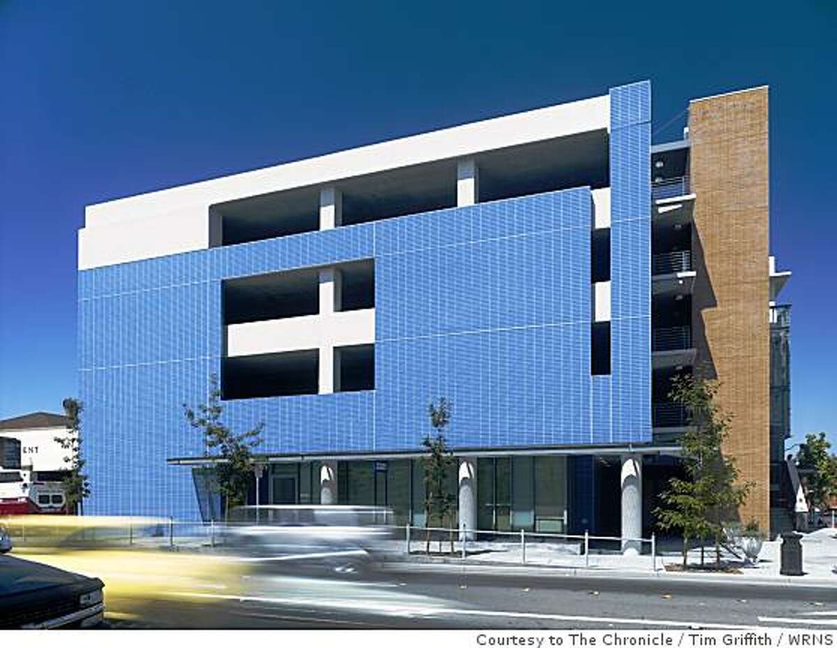 Dublin parking garage a hectic distraction