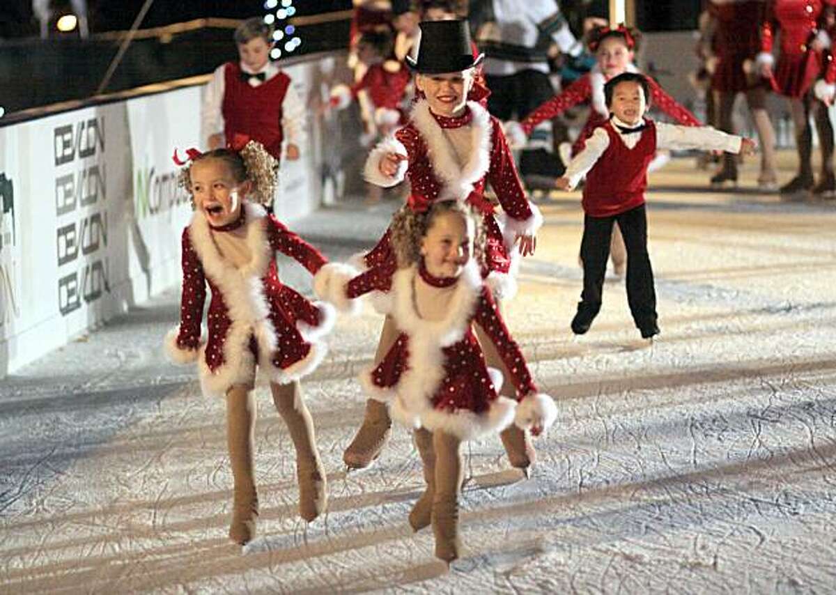 Oakland Ice Center Indoor skating for holidays