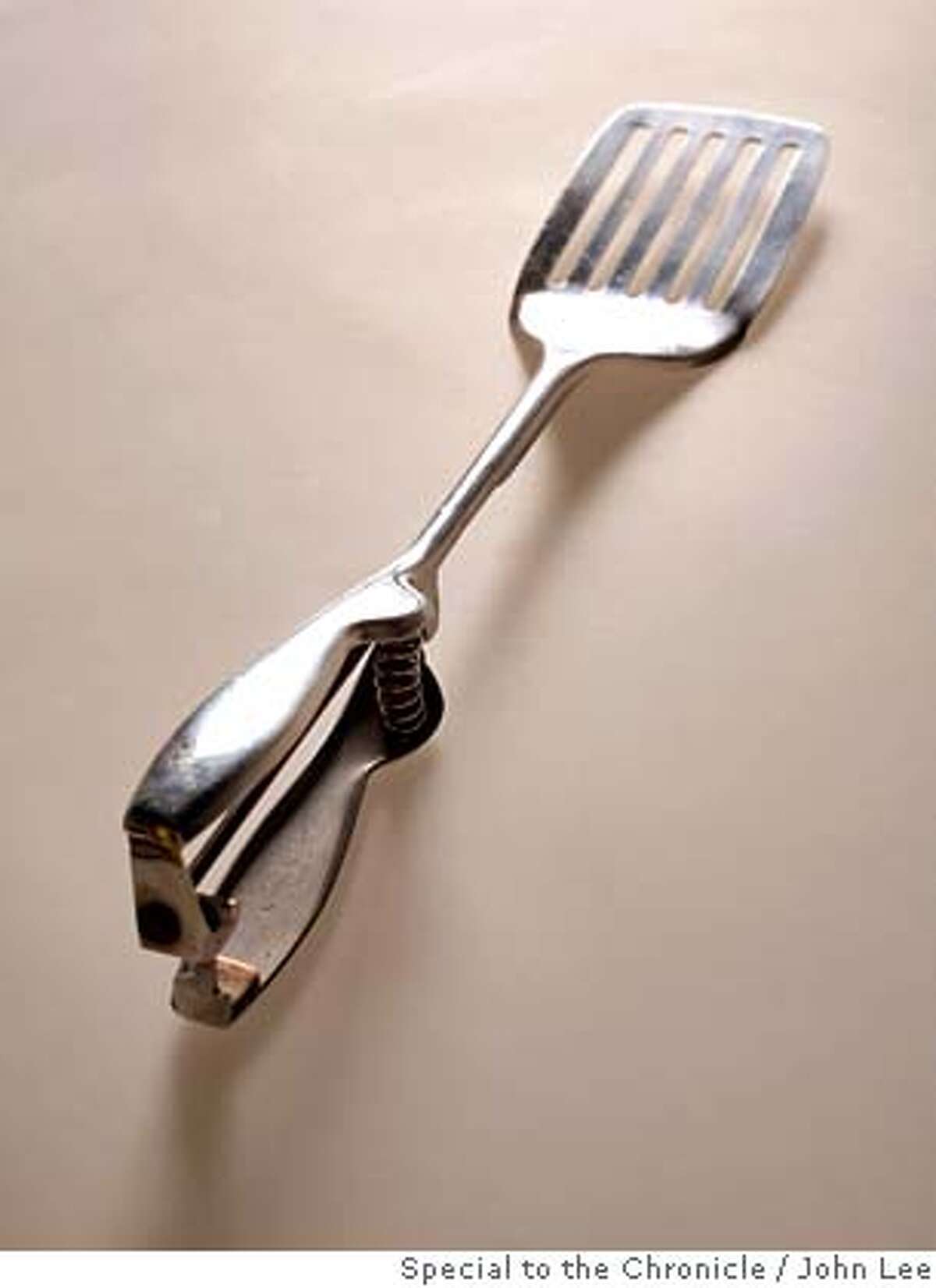 GADGET: EZ Flip Spatula