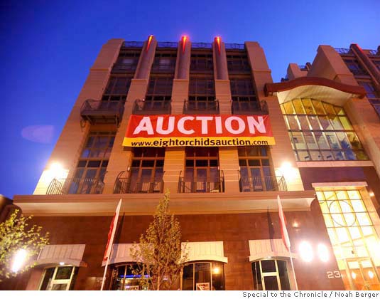 Picture of Luxury condos in Oakland sell at a discount
