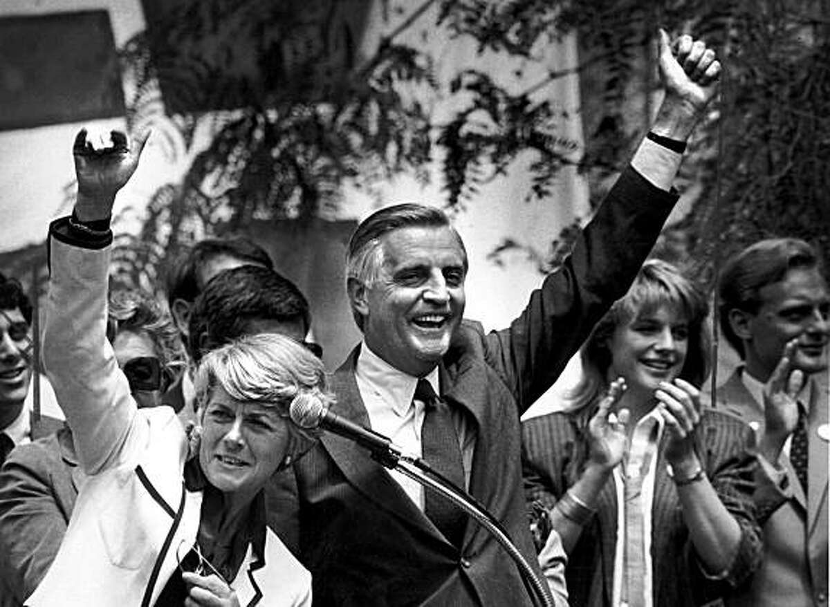 July 17, 1984:Walter Mondale and Geraldine Ferraro make a noon time appearance at Hallidie Plaza.