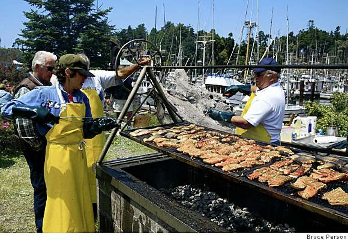 No shortage of salmon at Fort Bragg barbecue