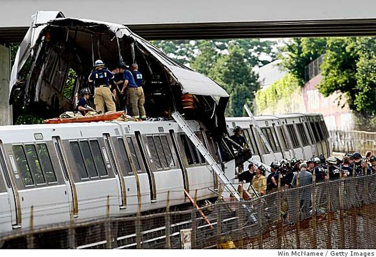 D.C. Metro crash kills at least 6, hurts scores