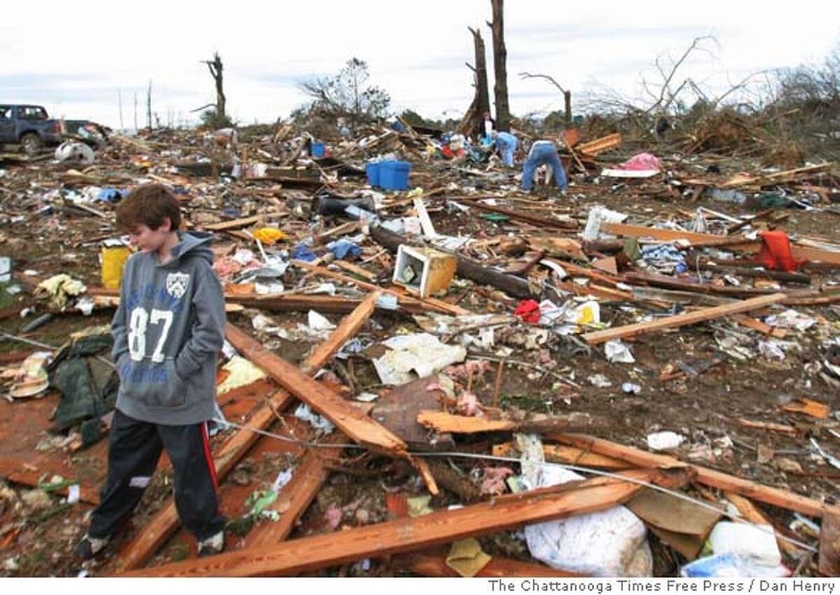 Tornadoes' death toll passes 50