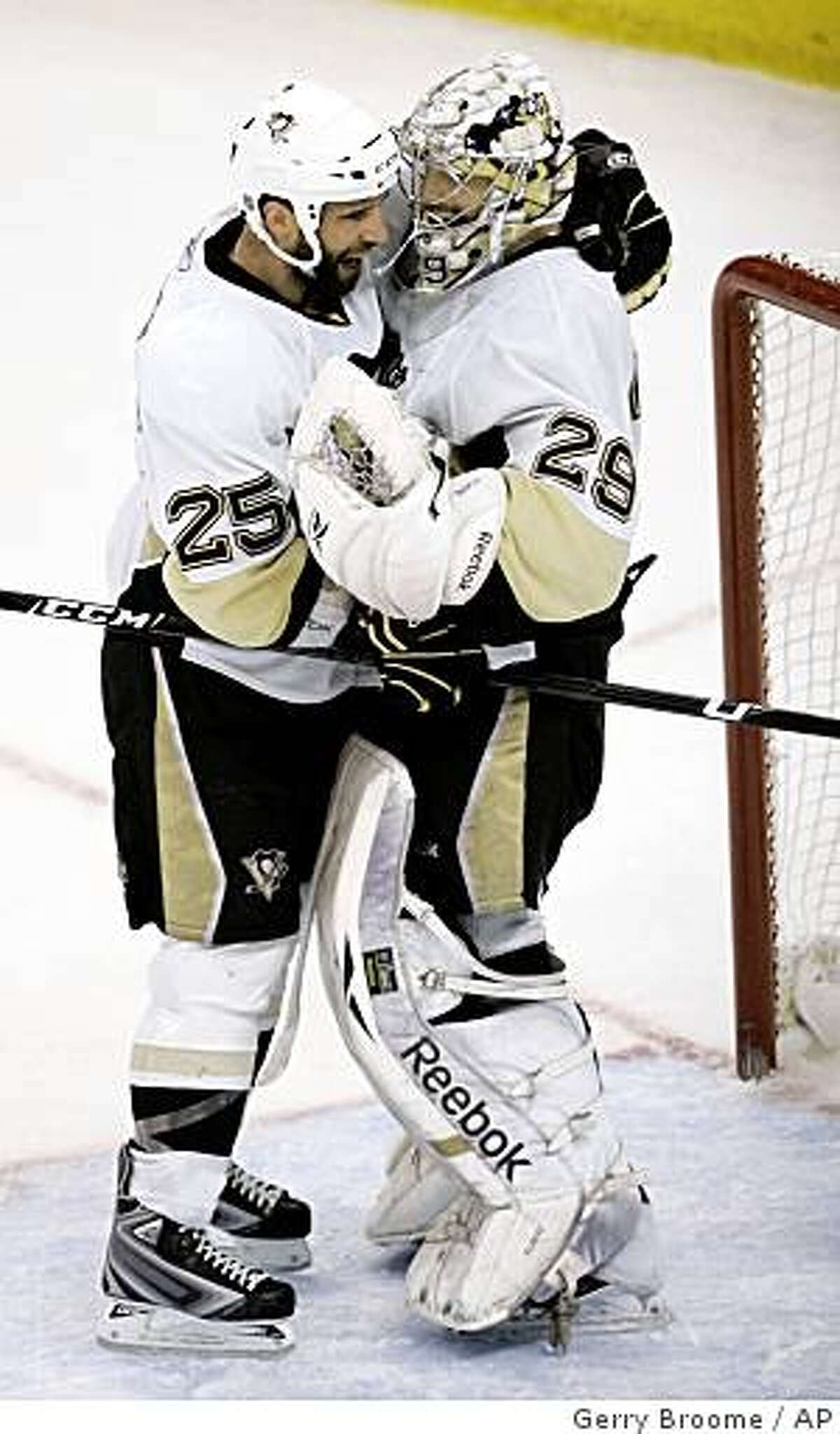 Pittsburgh Sweeps Carolina Returning To The Cup Finals